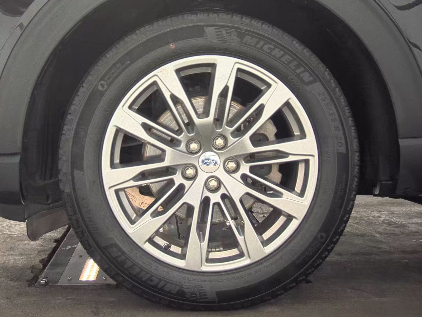 2025 Ford Explorer Platinum AWD