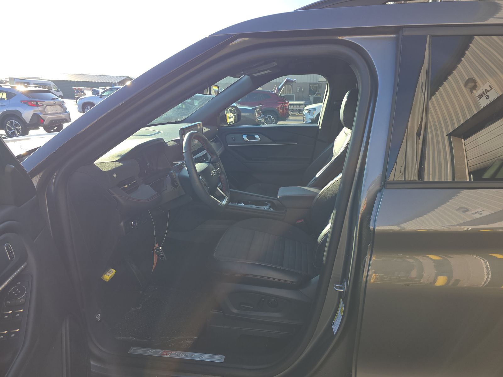 2025 Ford Explorer ST-Line AWD