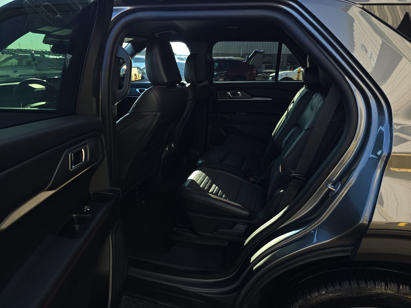 2025 Ford Explorer ST-Line AWD