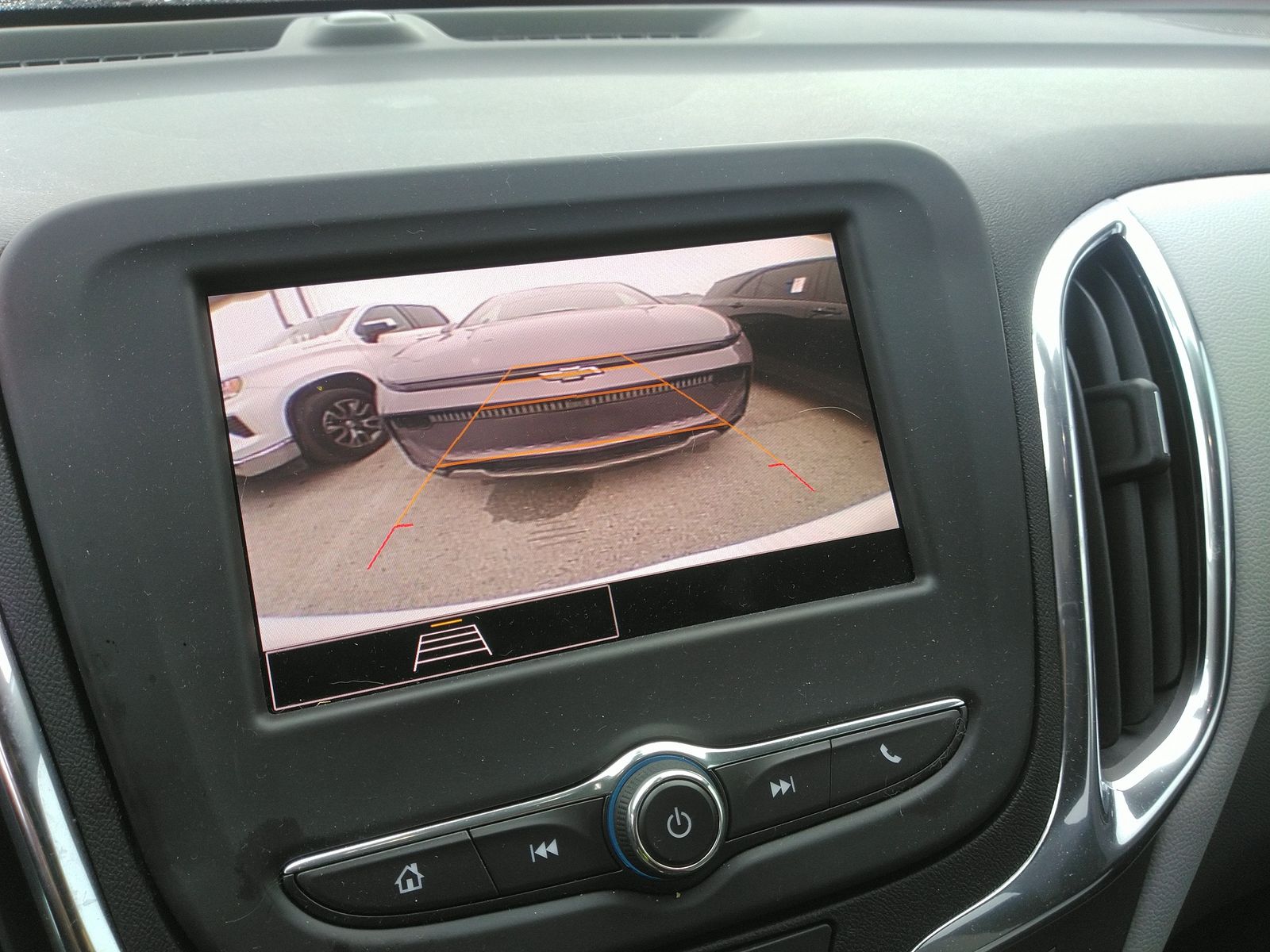 2024 Chevrolet Equinox LS FWD