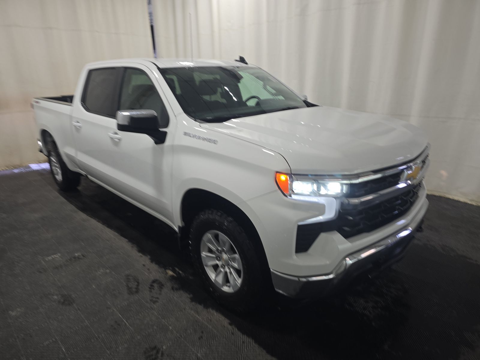 2025 Chevrolet Silverado 1500 LT AWD