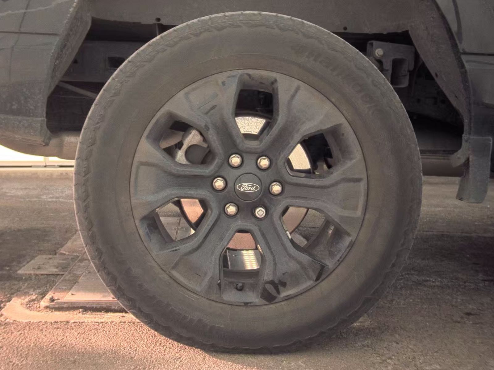 2023 Ford F-150 Lariat AWD