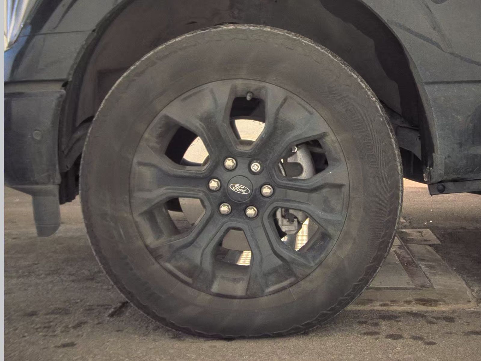 2023 Ford F-150 Lariat AWD