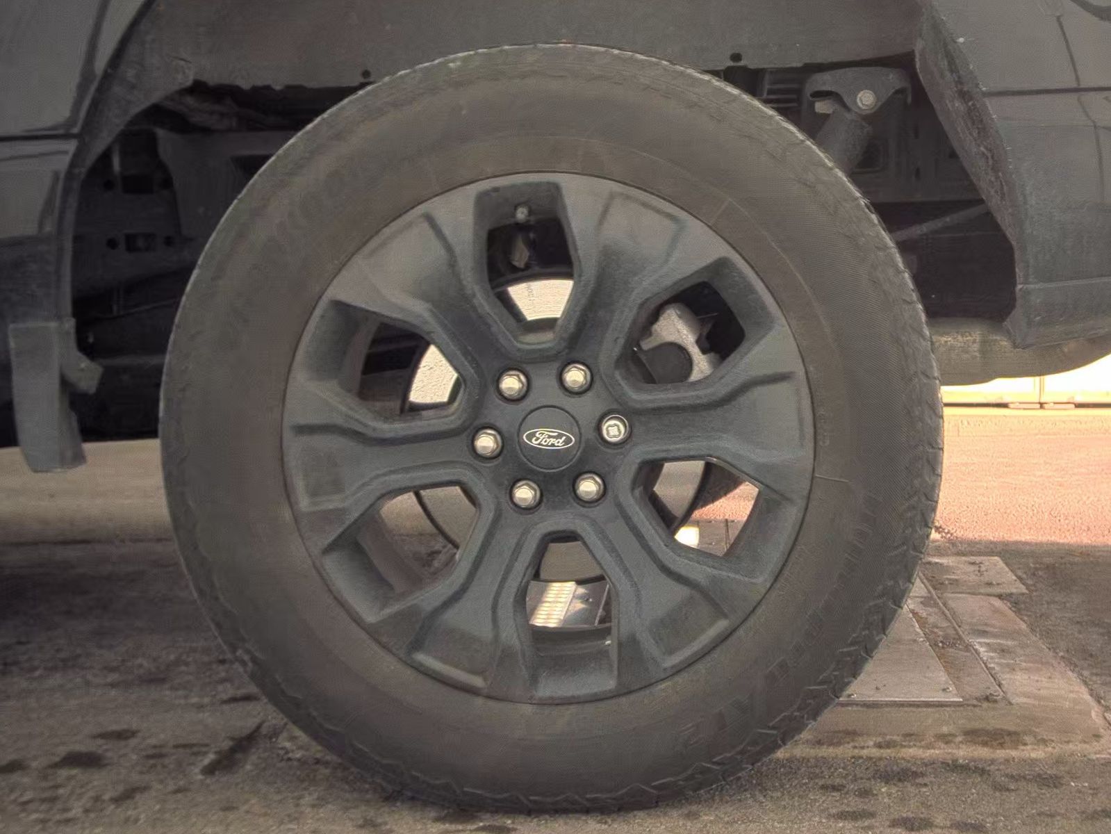 2023 Ford F-150 Lariat AWD