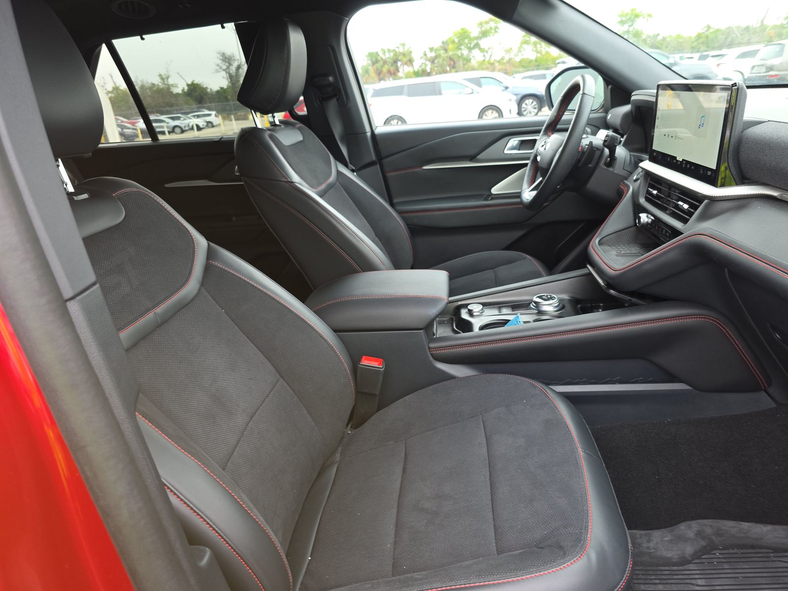 2025 Ford Explorer ST AWD