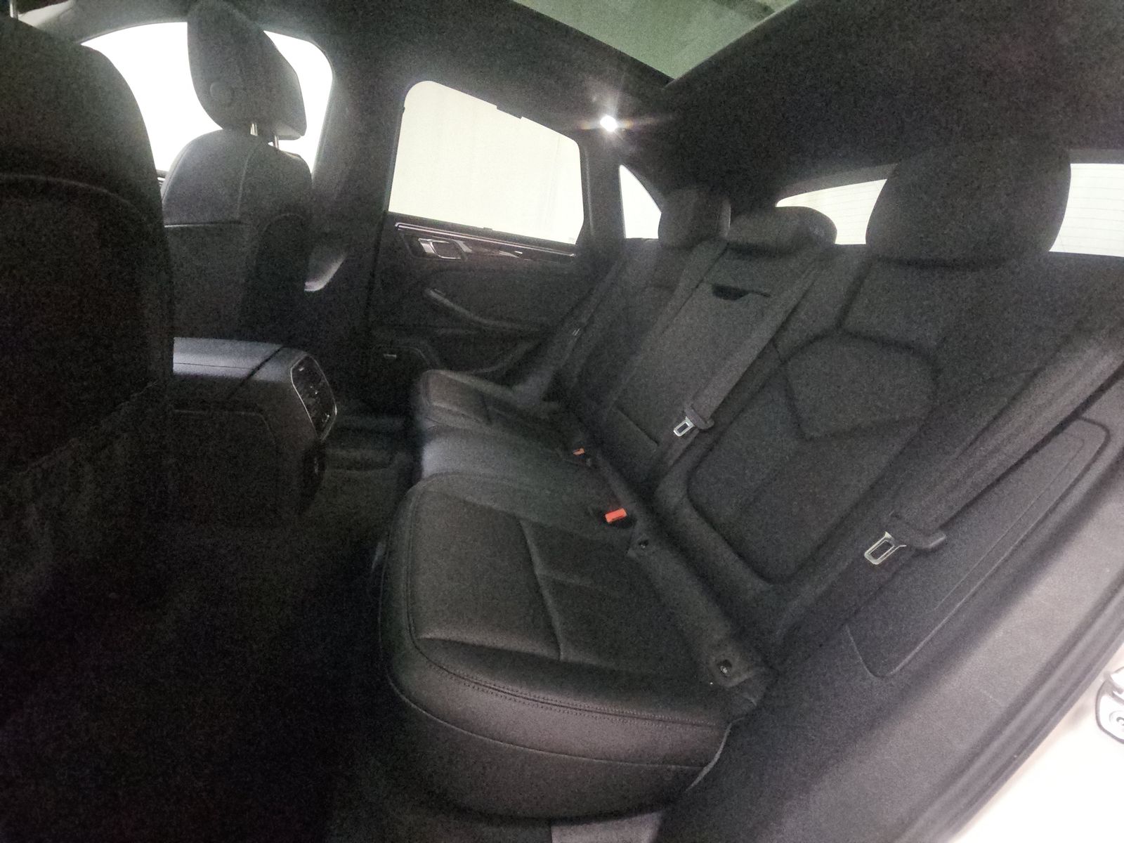 2024 Porsche Macan Base AWD