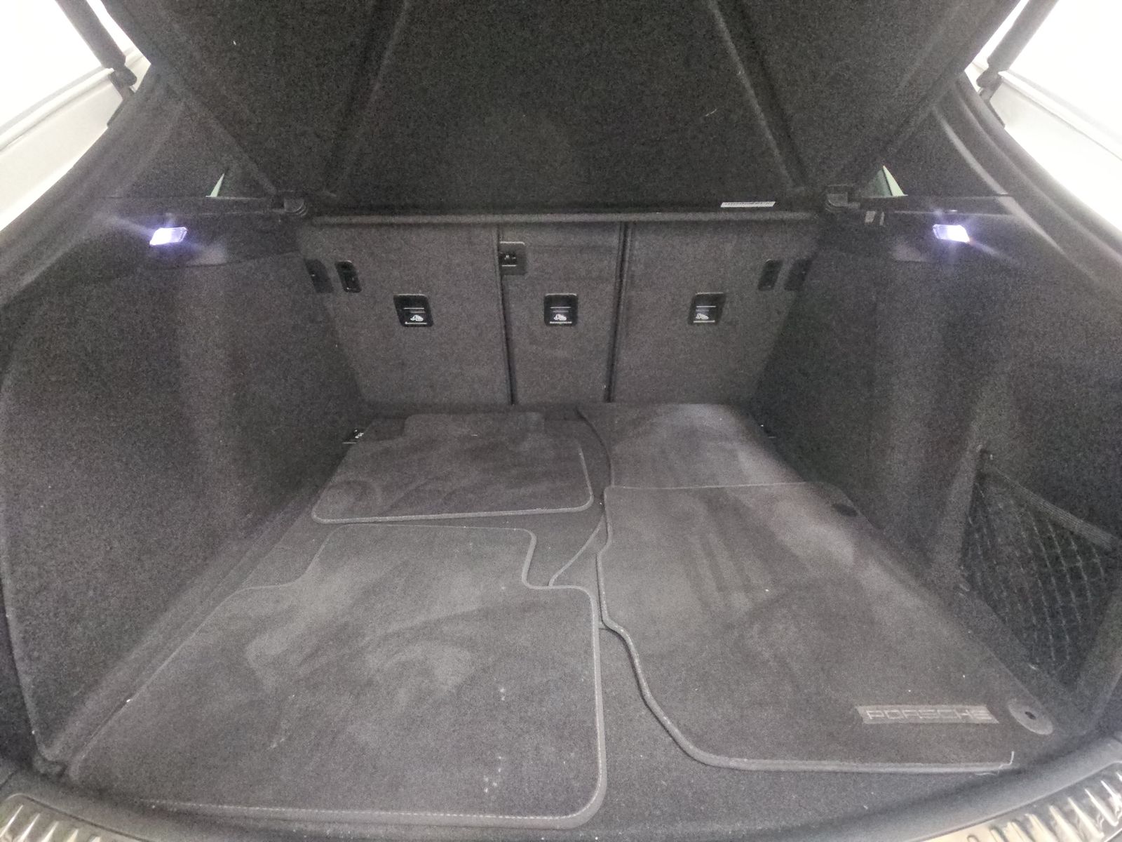 2024 Porsche Macan Base AWD