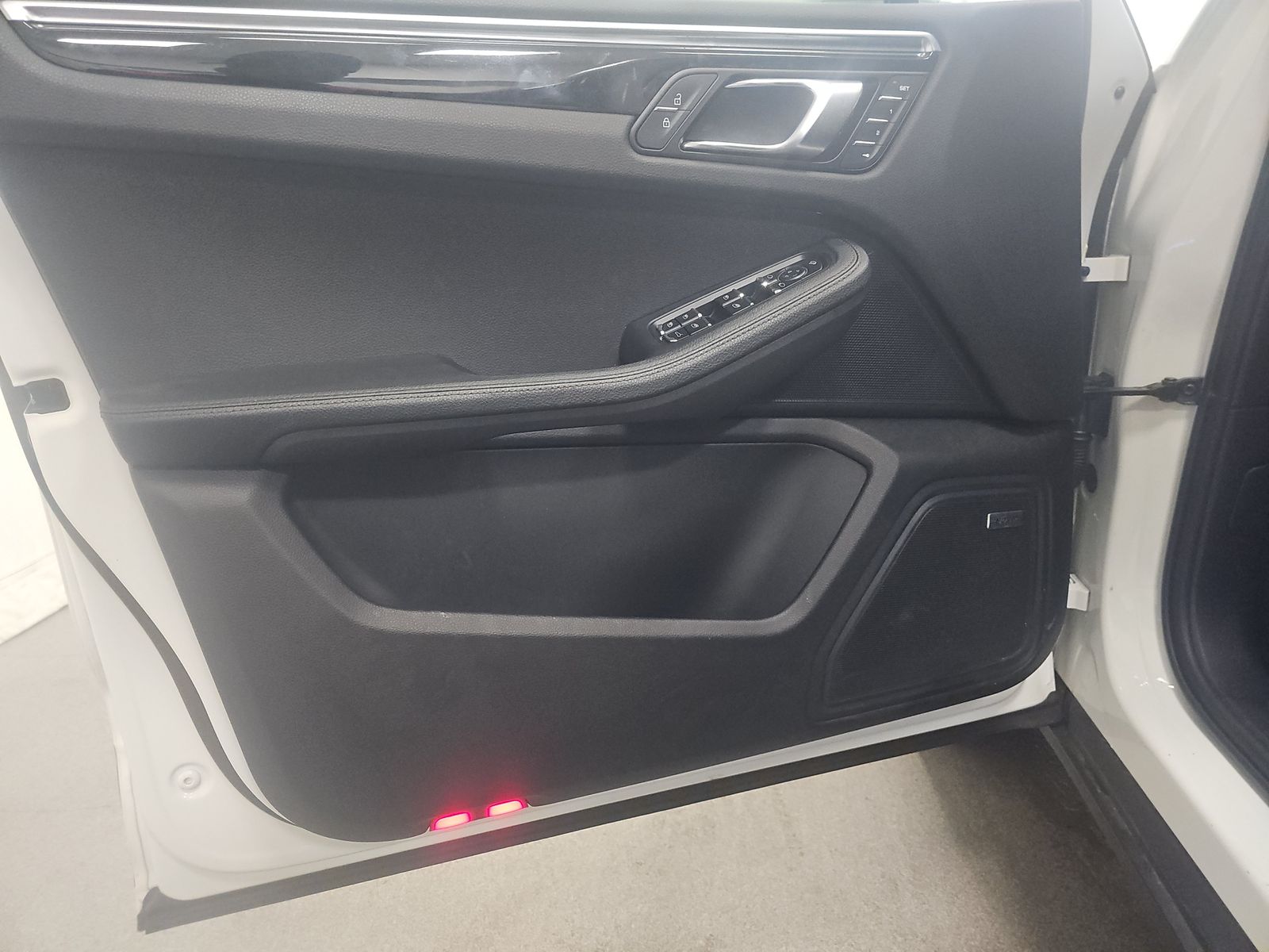 2024 Porsche Macan Base AWD