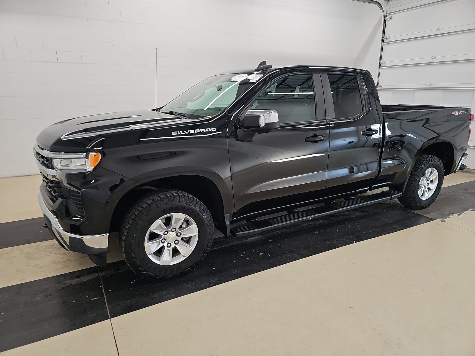 2022 Chevrolet Silverado 1500 LT's photo