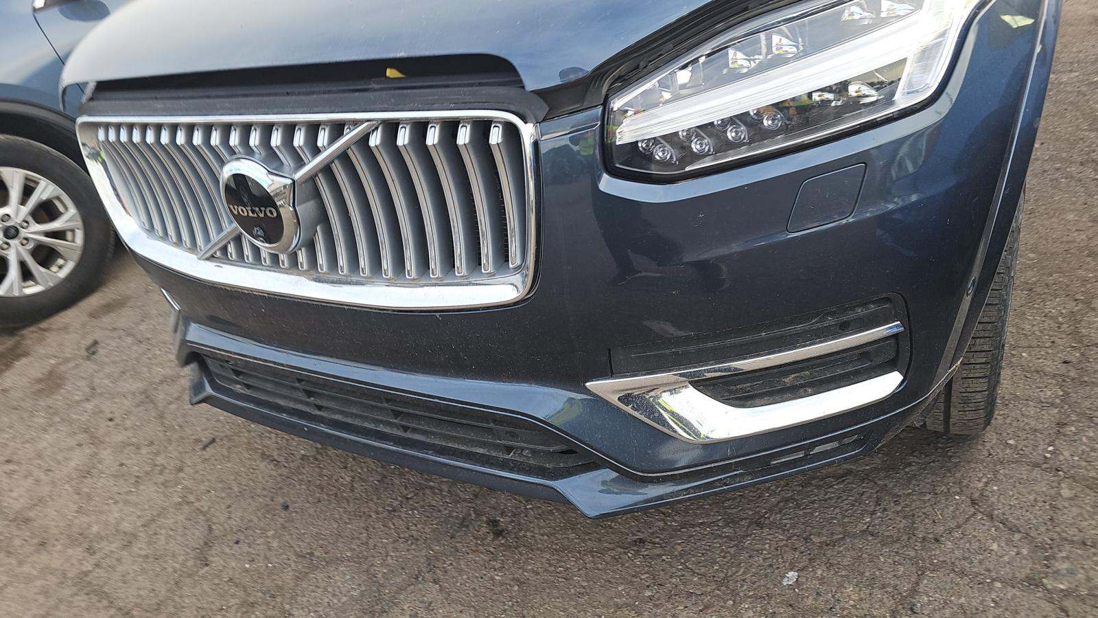 2024 Volvo XC90 B5 Plus AWD