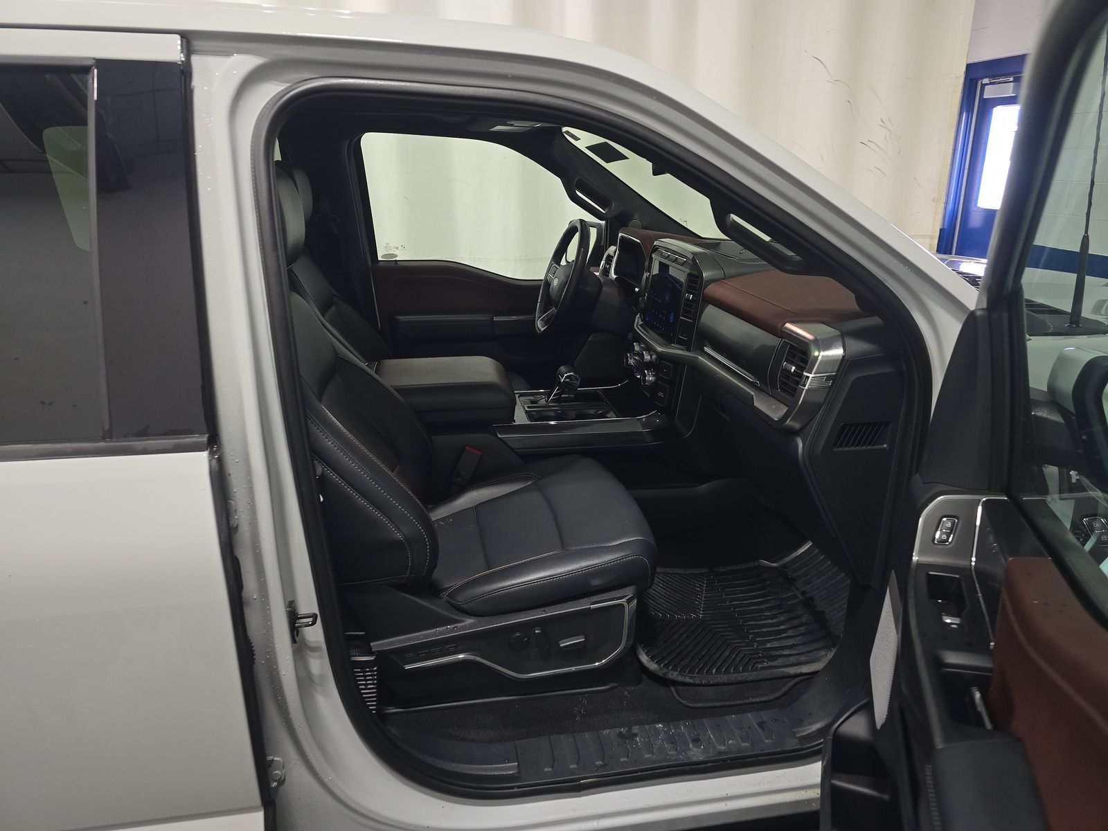 2023 Ford F-150 Lariat AWD