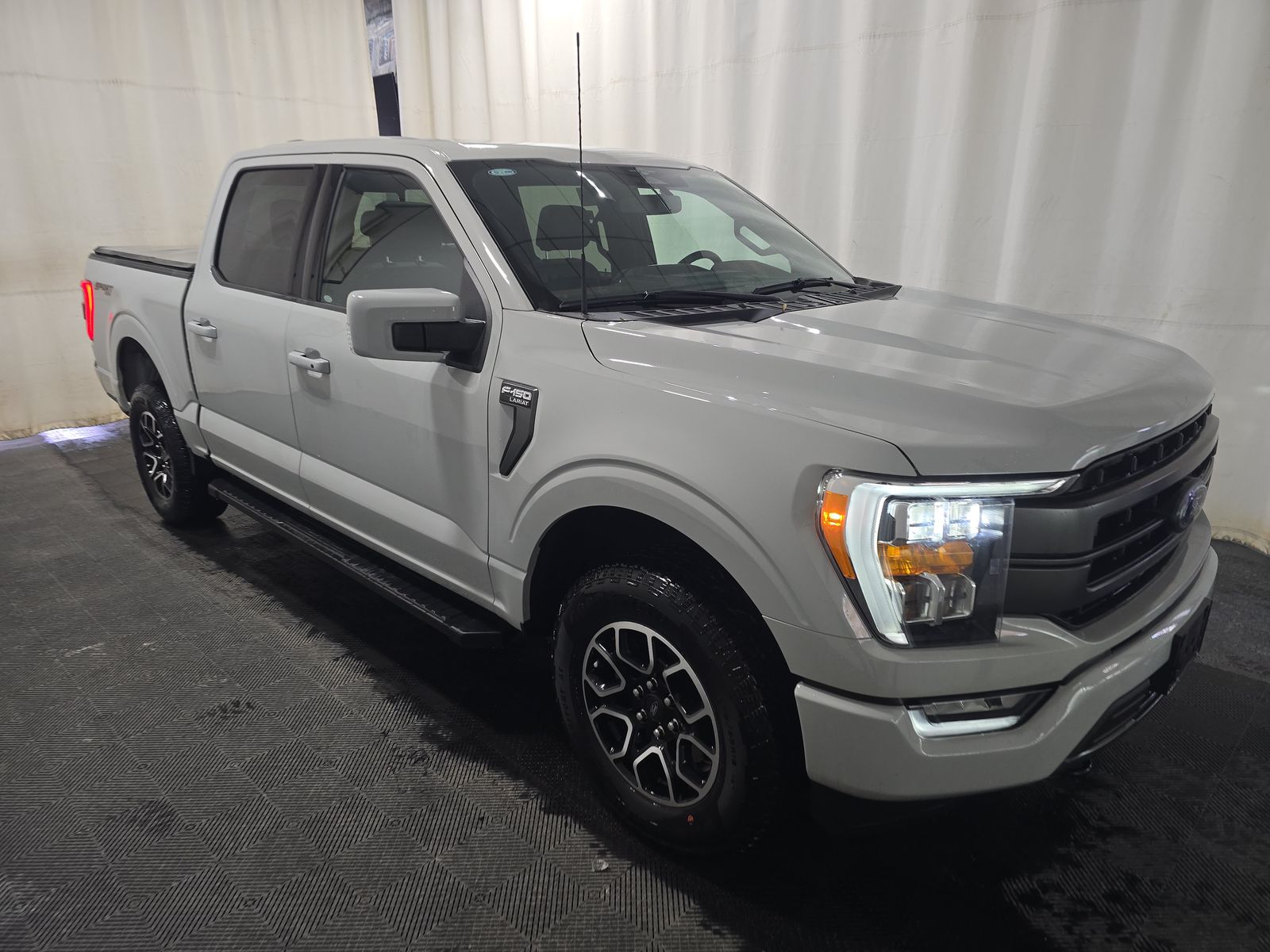 2023 Ford F-150 Lariat AWD