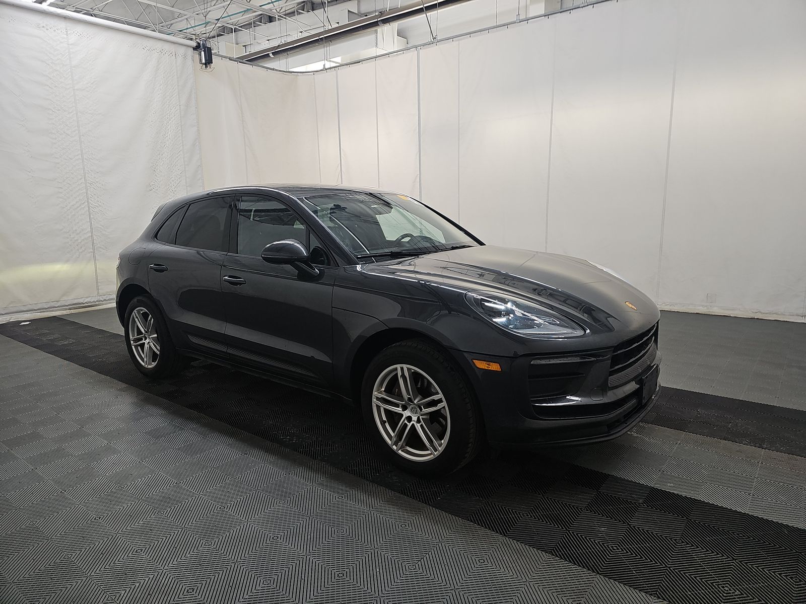 2022 Porsche Macan Base AWD
