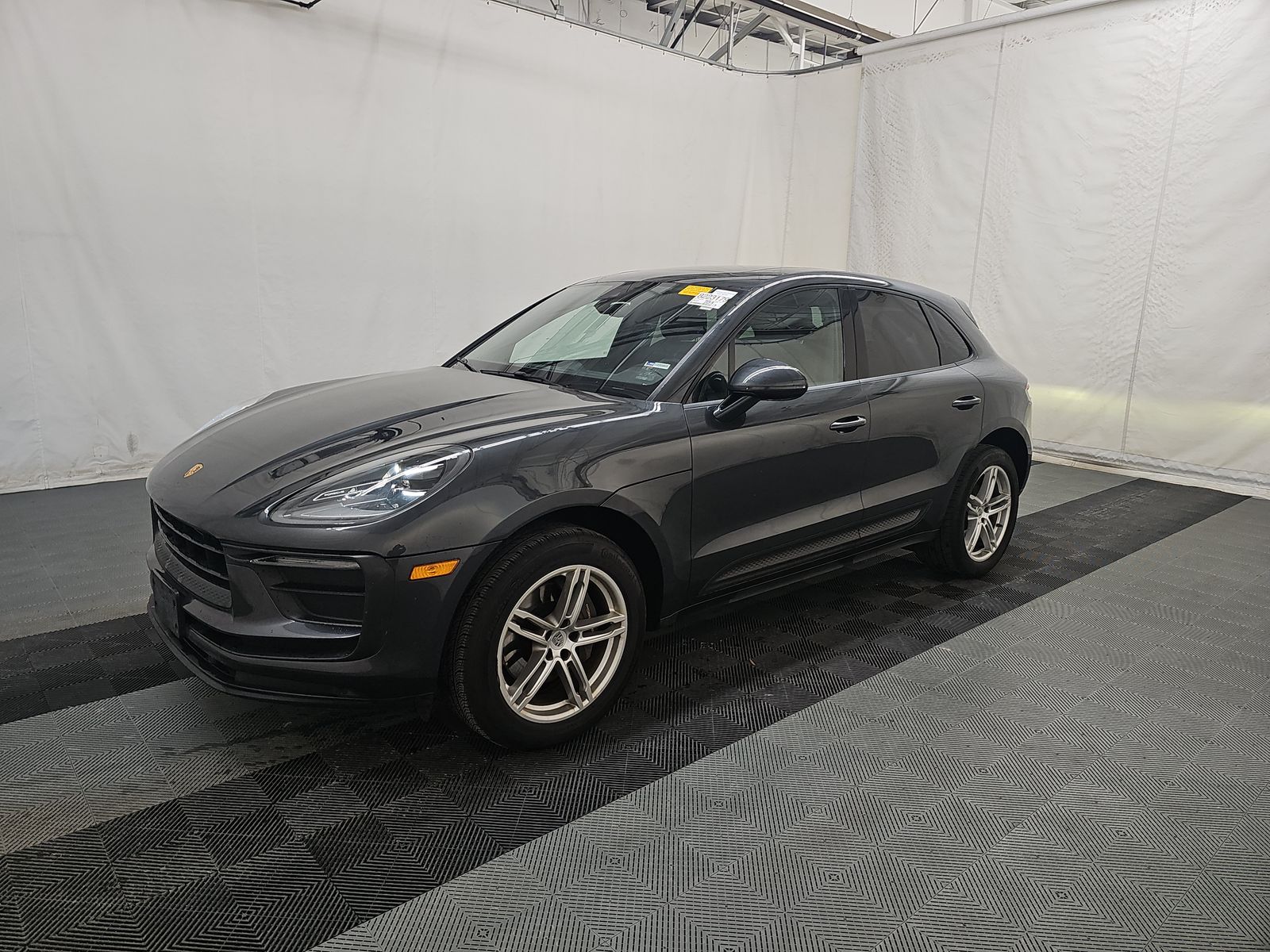 2022 Porsche Macan Base AWD