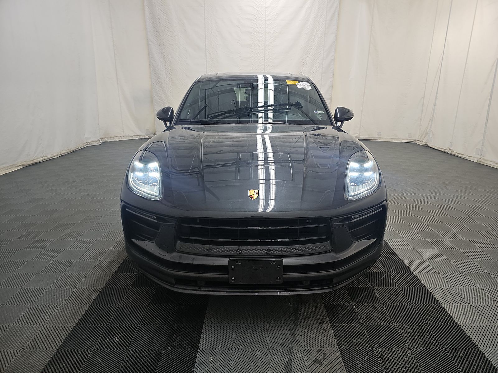 2022 Porsche Macan Base AWD