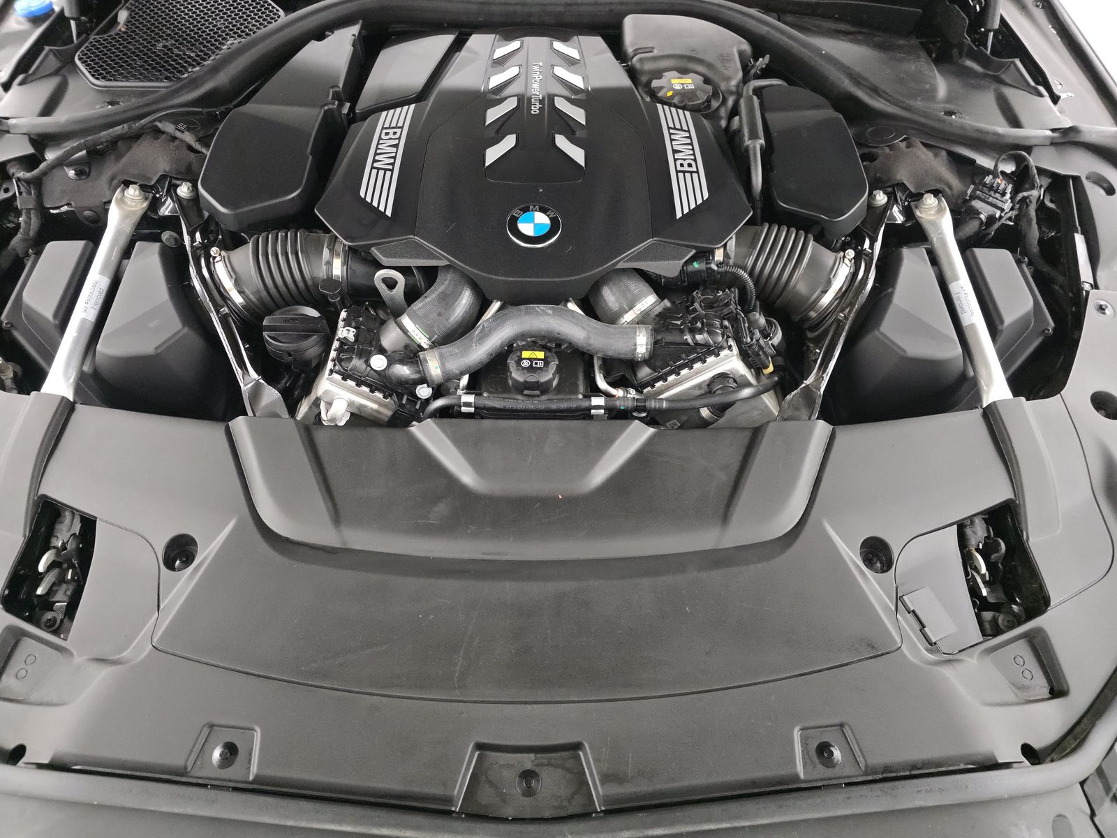 2022 BMW 7 Series 750i xDrive AWD