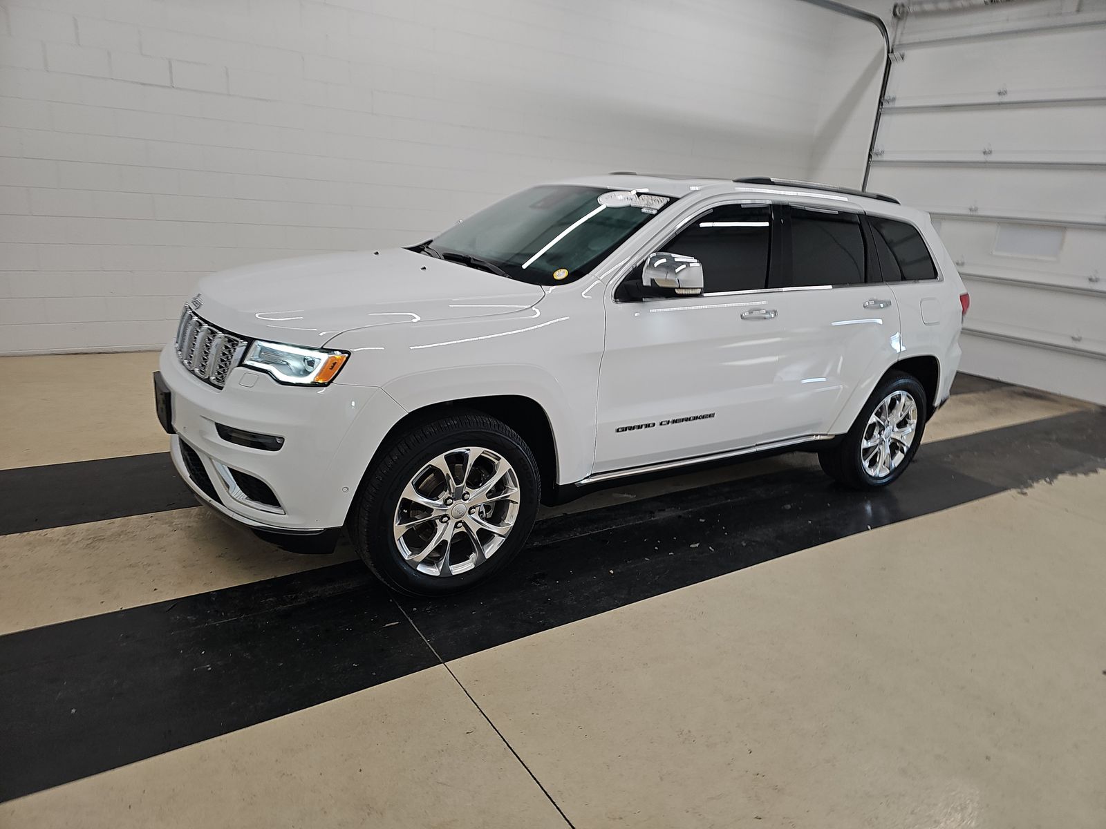 2020 Jeep Grand Cherokee Summit's photo
