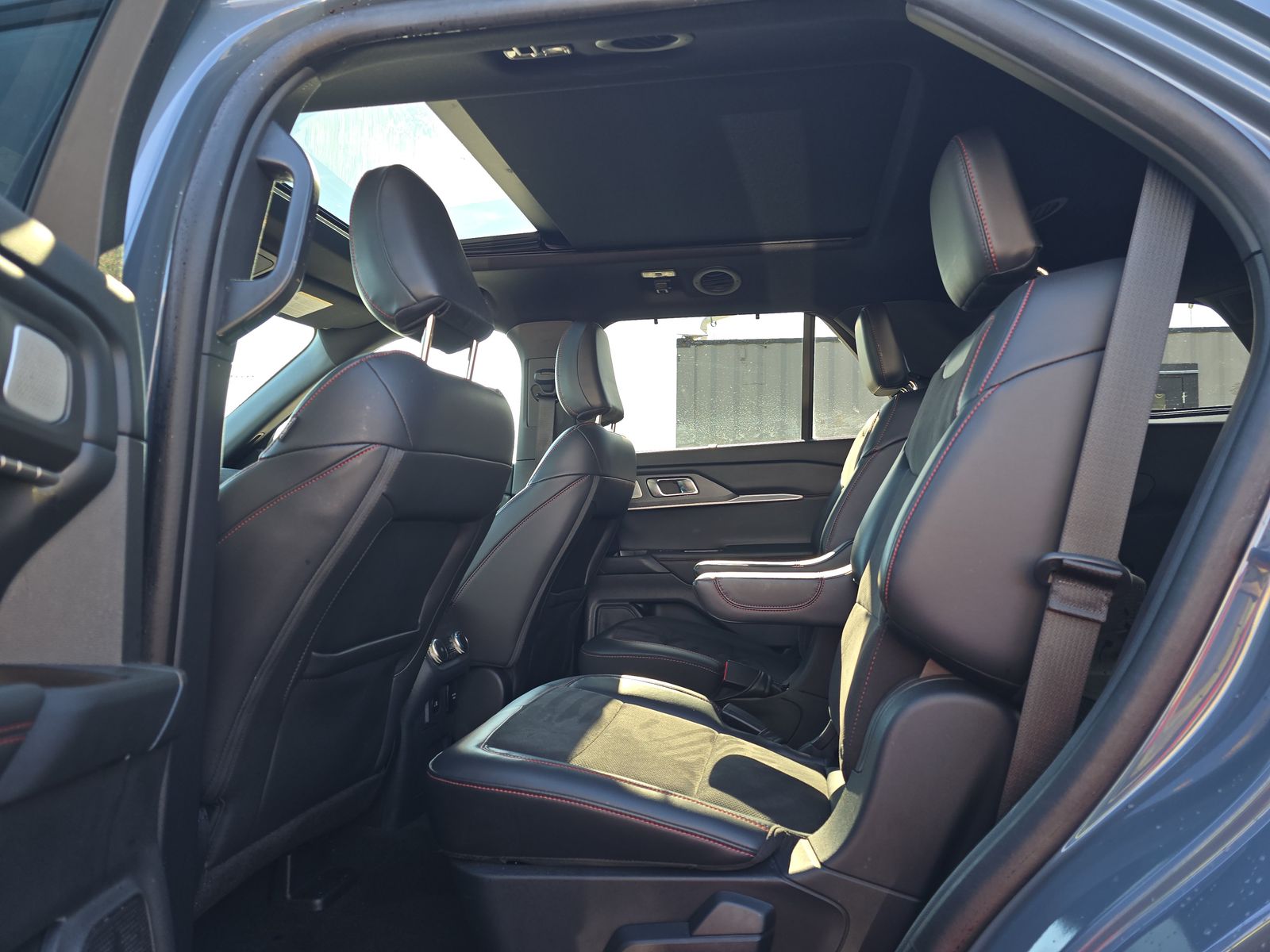 2025 Ford Explorer ST AWD