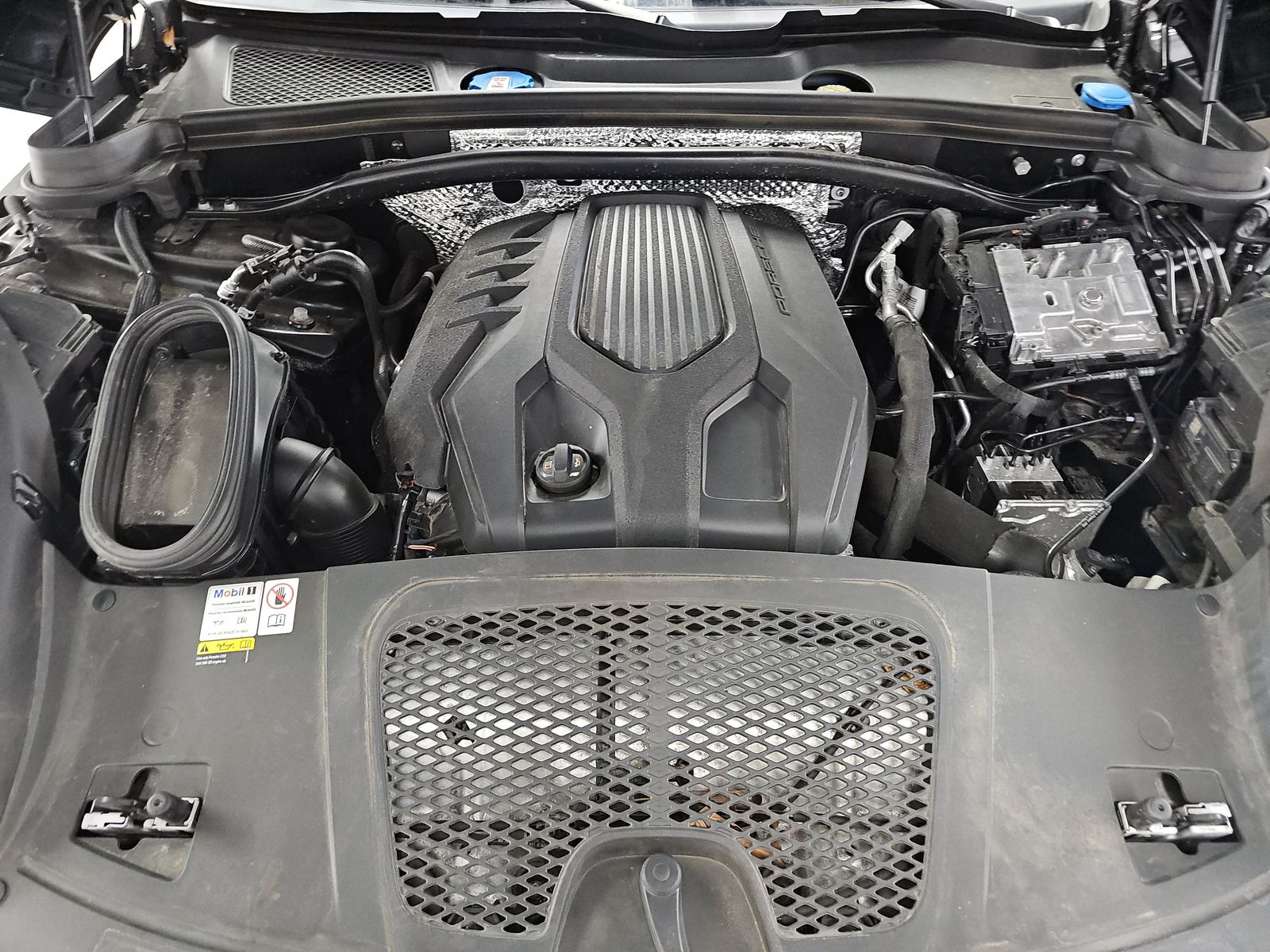 2023 Porsche Macan Base AWD