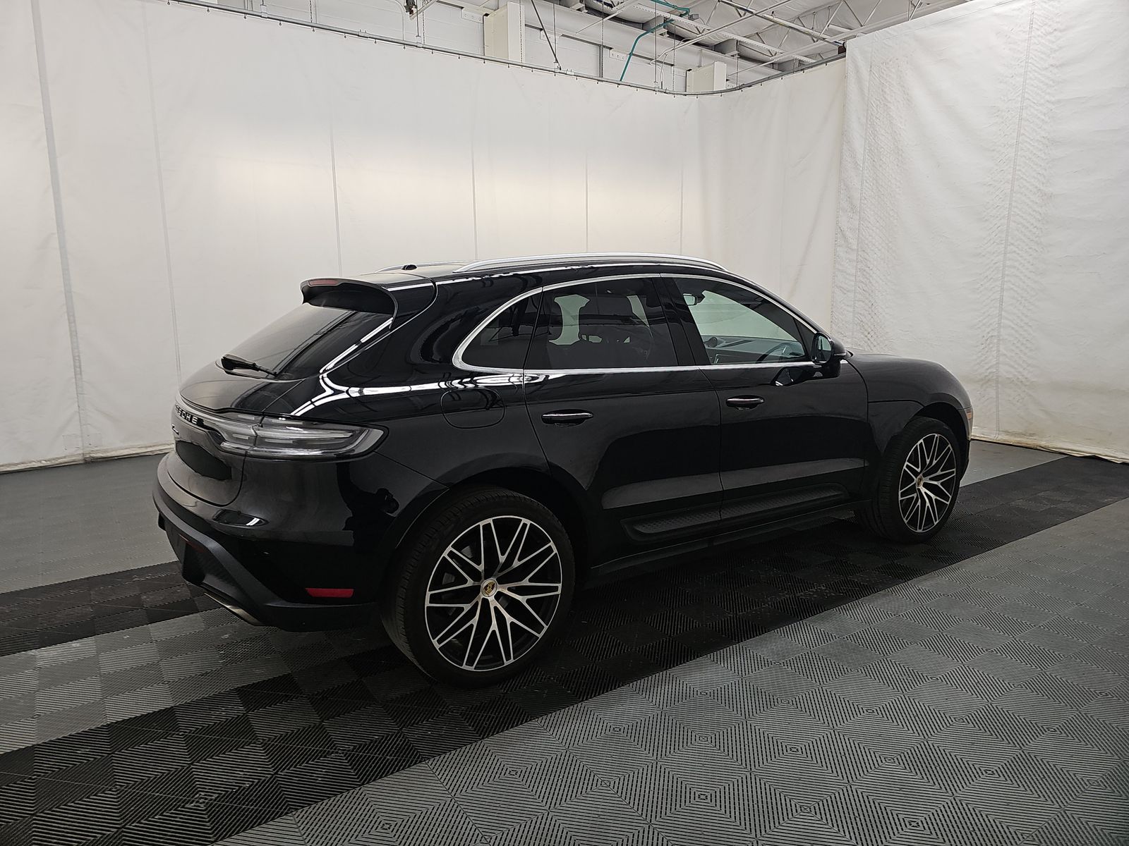 2023 Porsche Macan Base AWD