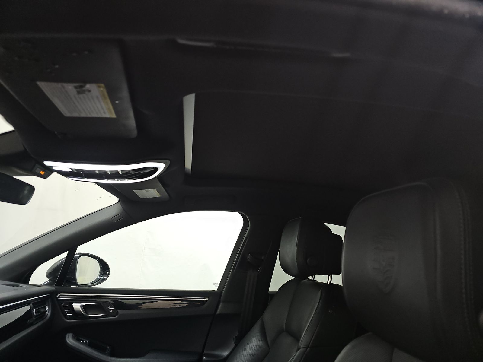 2023 Porsche Macan Base AWD