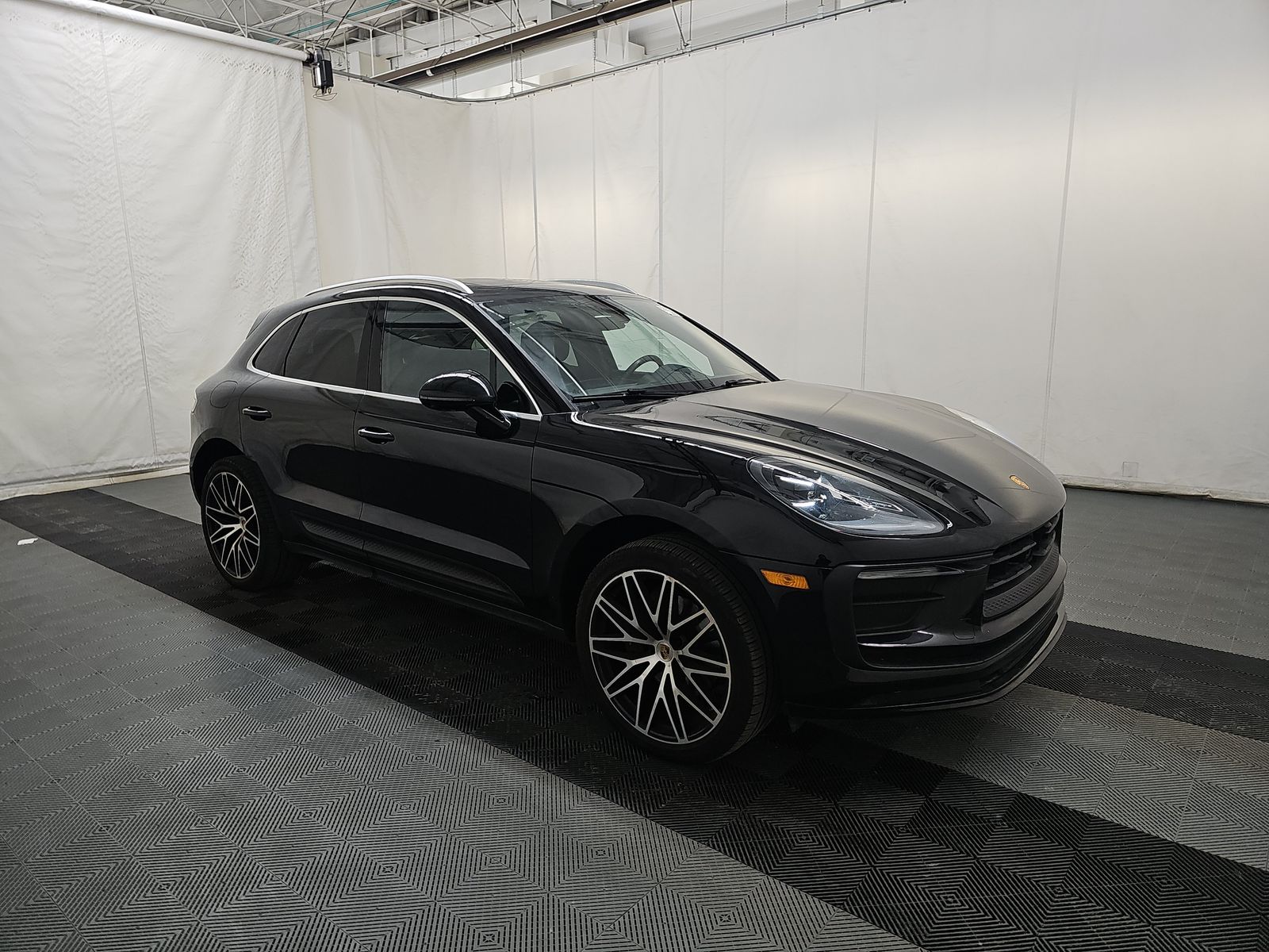 2023 Porsche Macan Base AWD