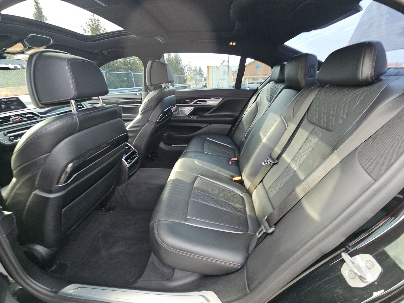 2022 BMW 7 Series 750i xDrive AWD