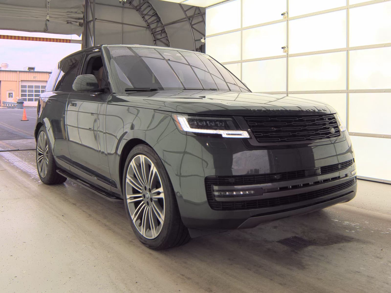 2023 Land Rover Range Rover SE AWD