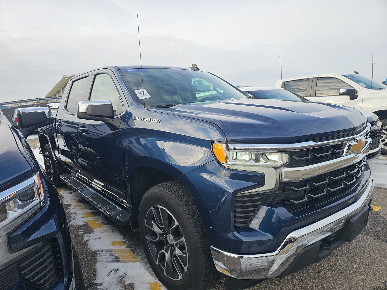 2022 Chevrolet Silverado 1500 LT AWD
