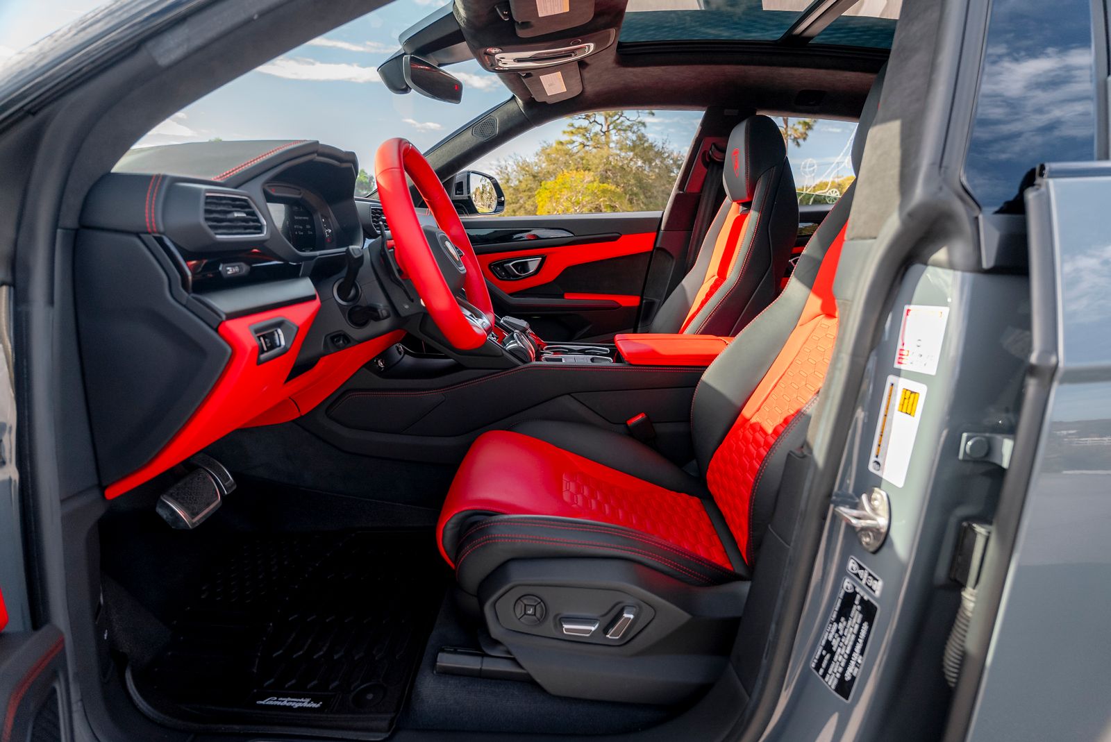 2022 Lamborghini Urus Base AWD