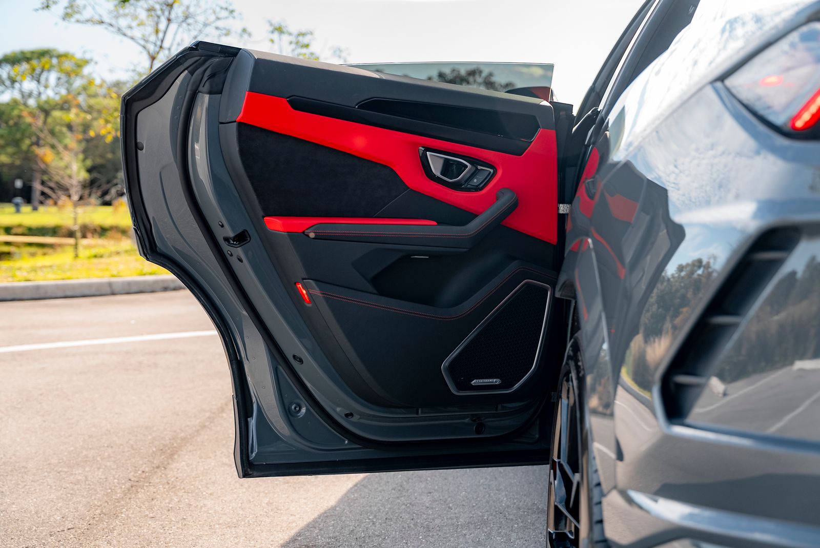 2022 Lamborghini Urus Base AWD