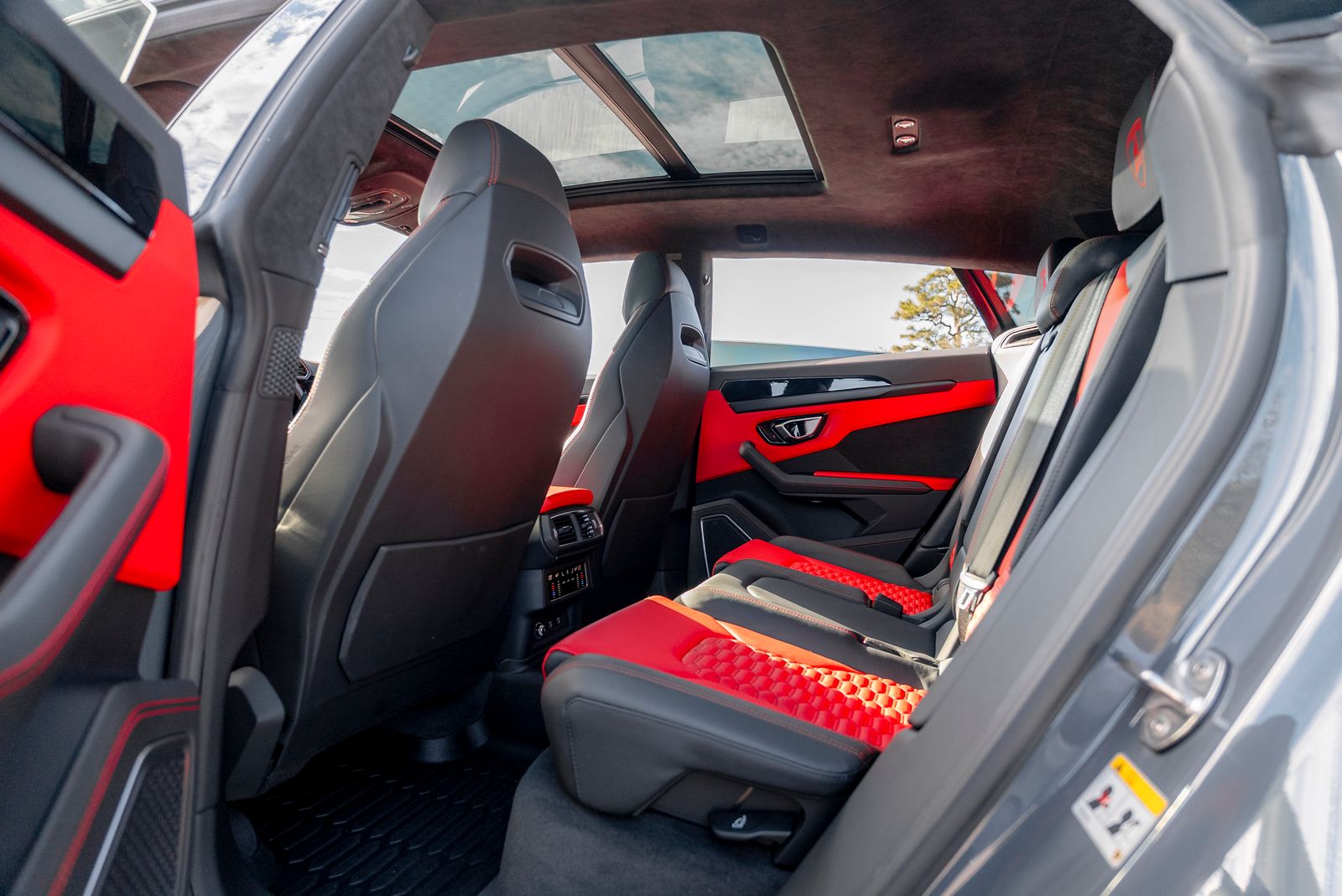 2022 Lamborghini Urus Base AWD