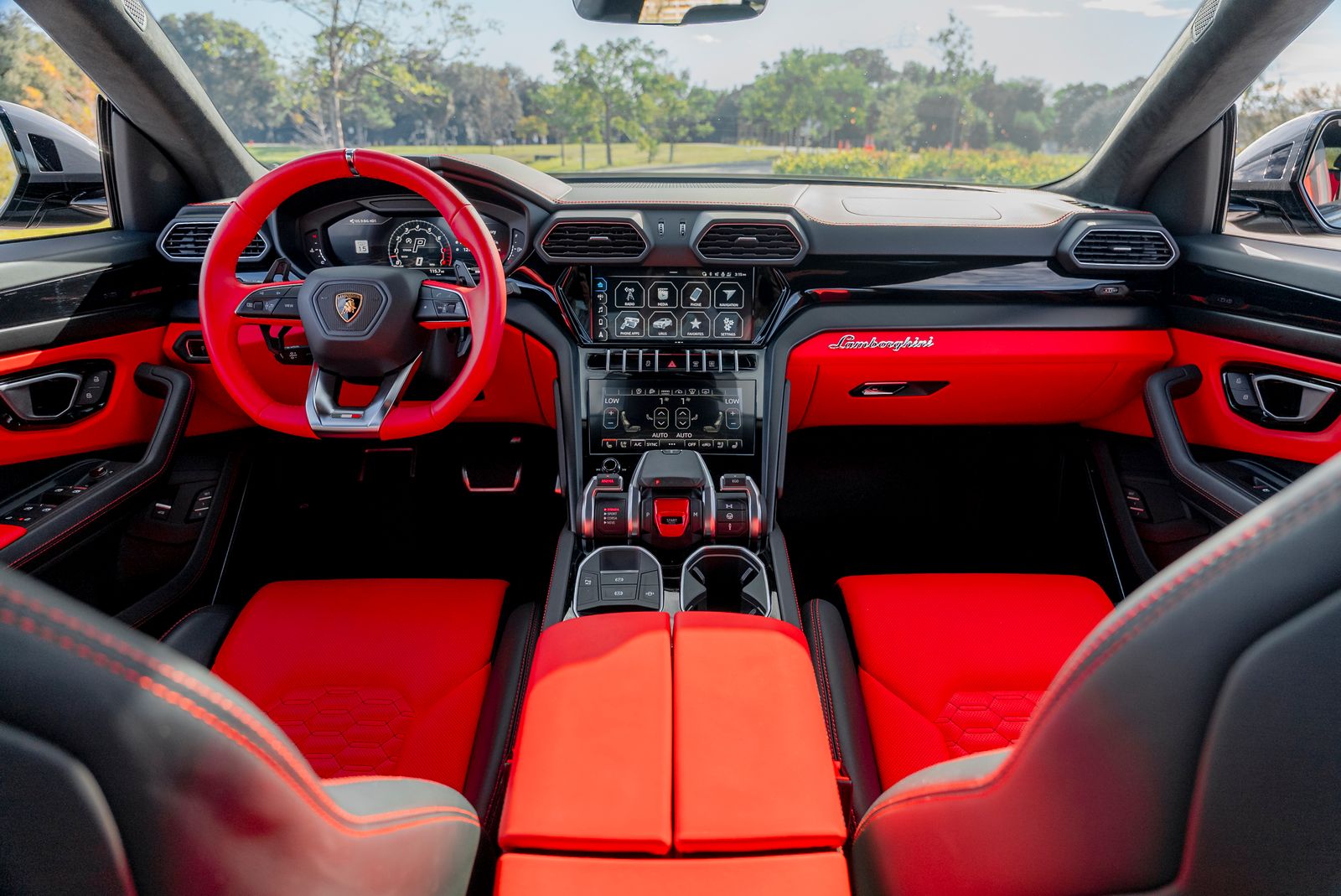 2022 Lamborghini Urus Base AWD