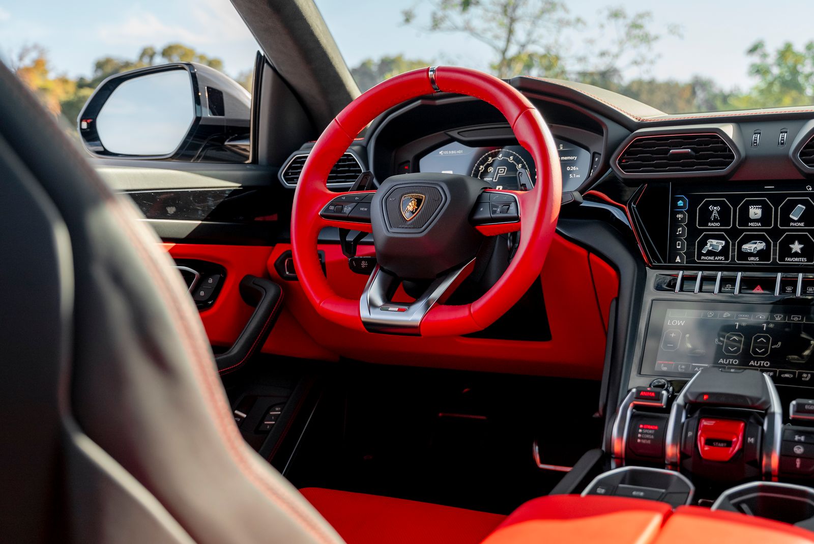 2022 Lamborghini Urus Base AWD