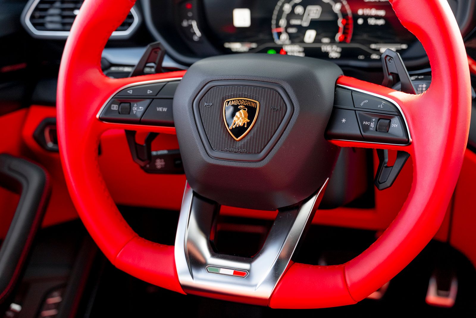 2022 Lamborghini Urus Base AWD