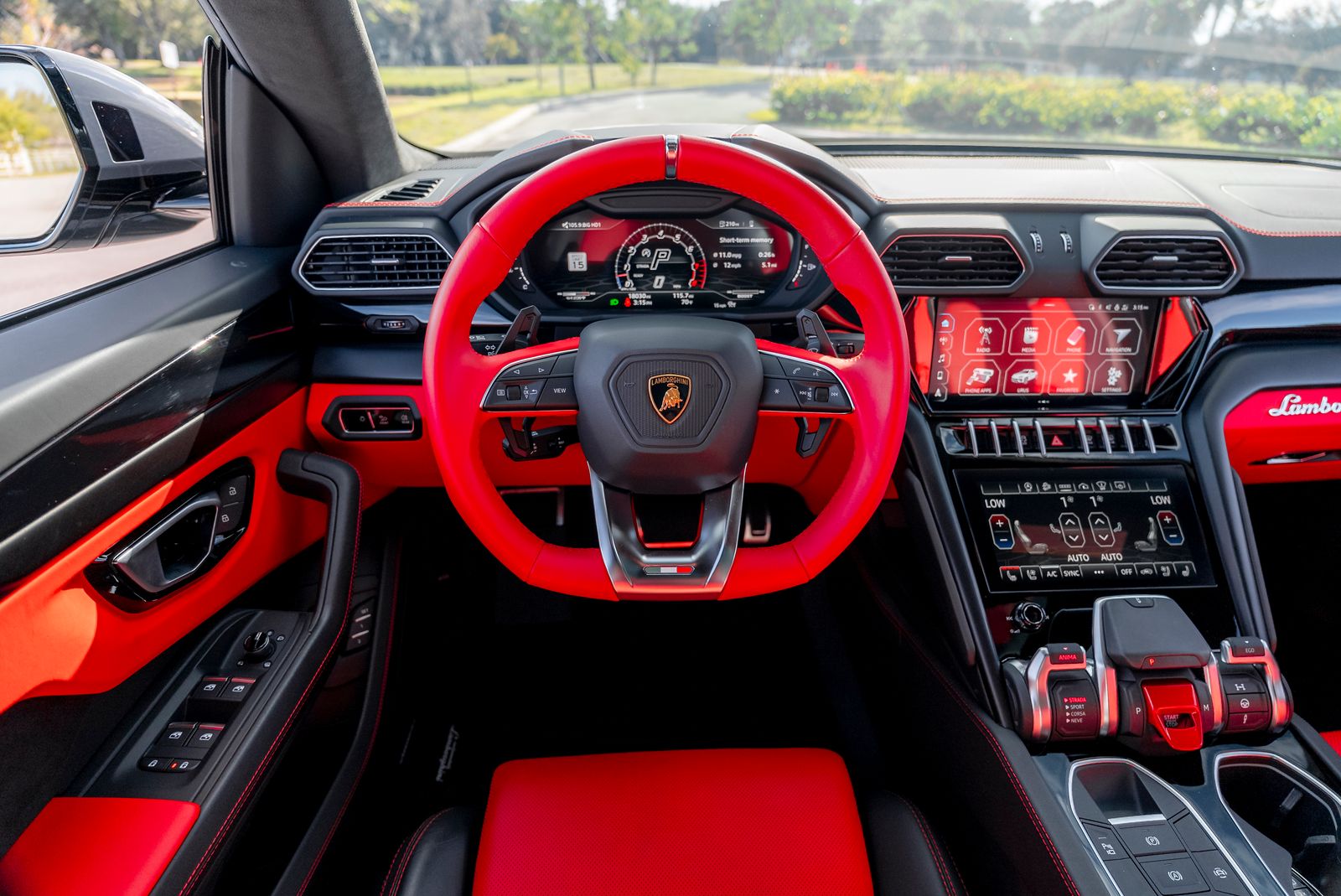 2022 Lamborghini Urus Base AWD