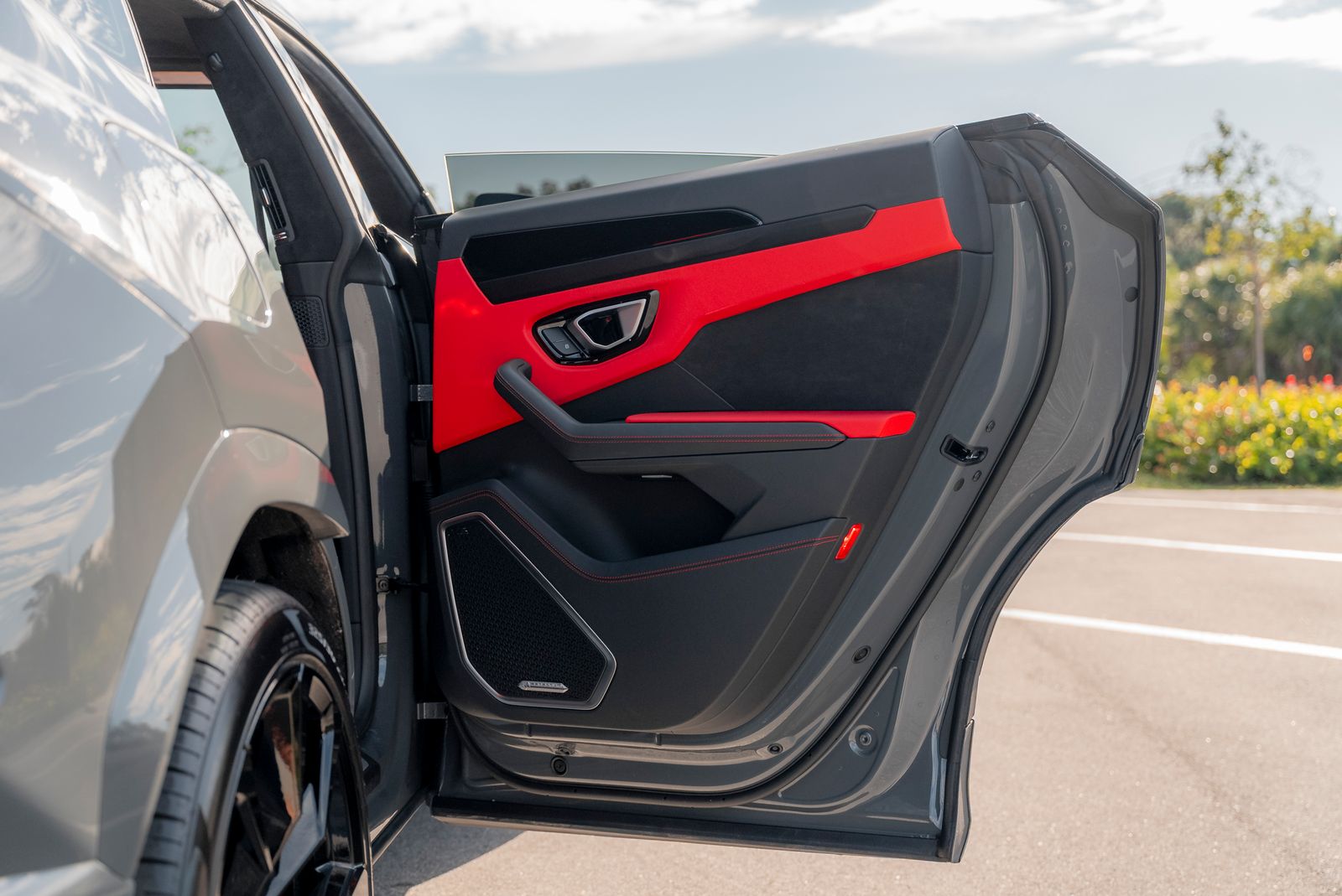 2022 Lamborghini Urus Base AWD