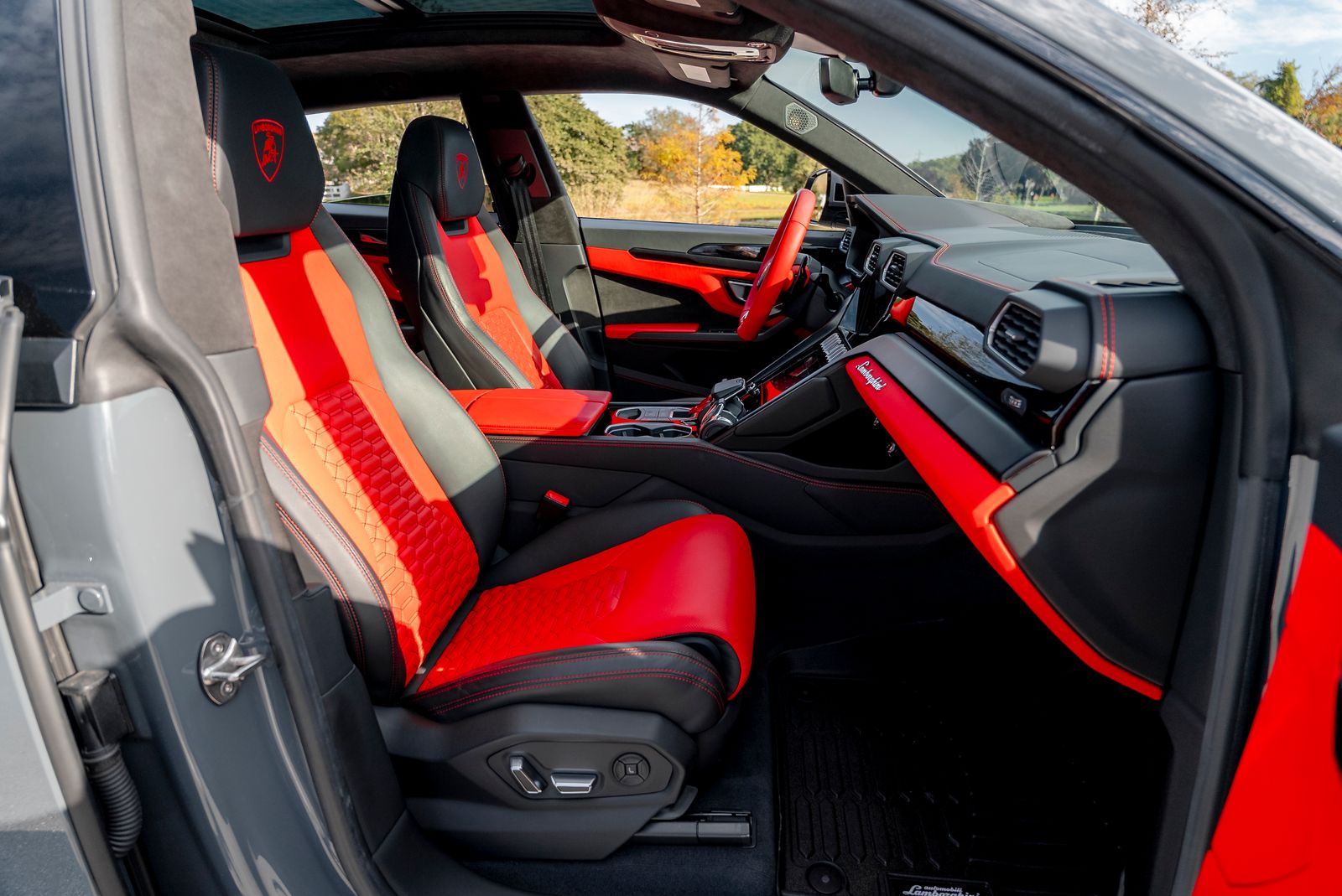 2022 Lamborghini Urus Base AWD