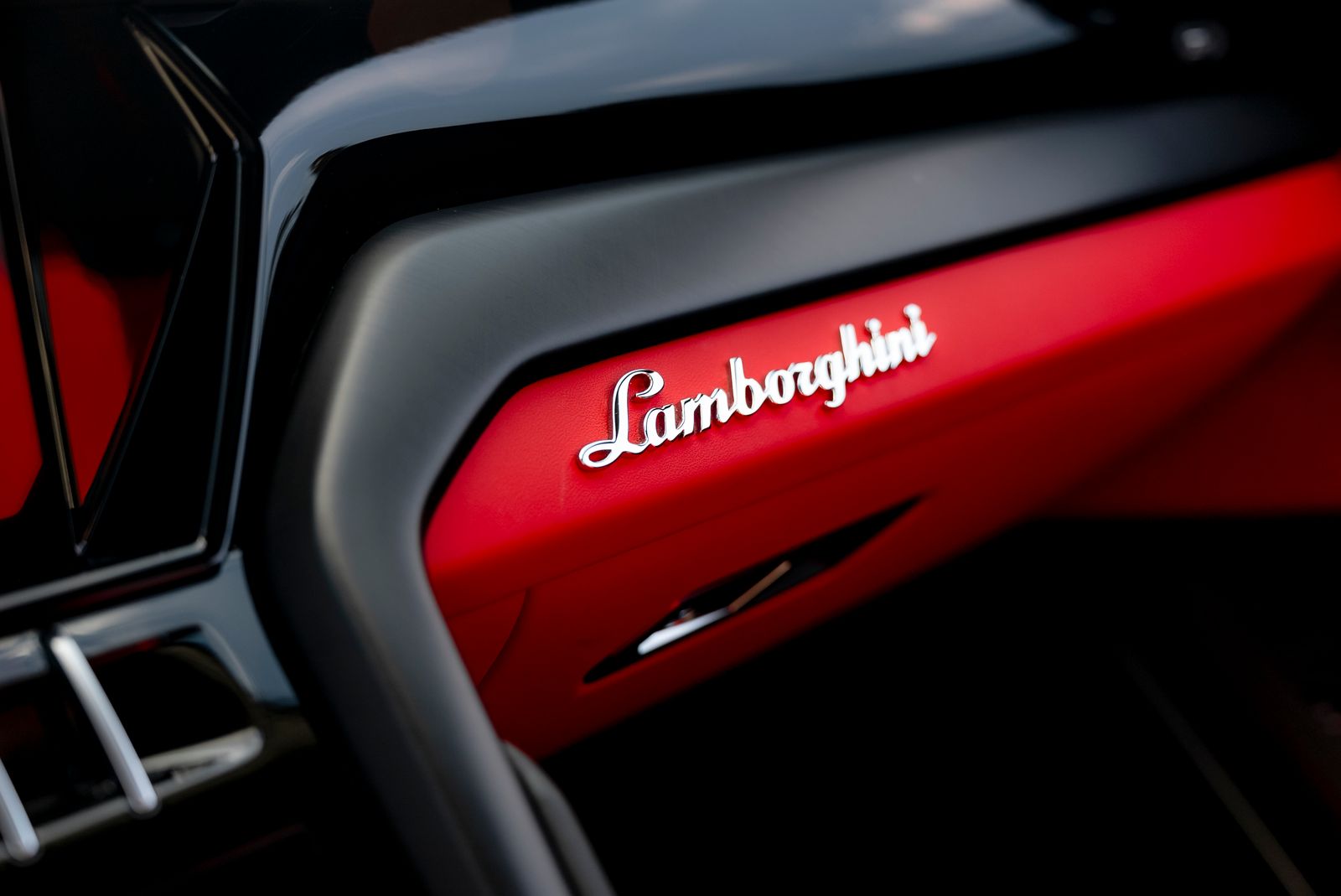 2022 Lamborghini Urus Base AWD