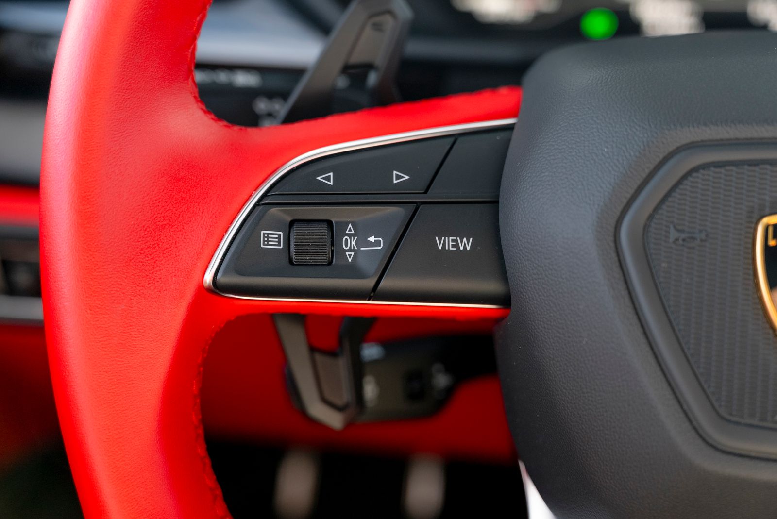 2022 Lamborghini Urus Base AWD