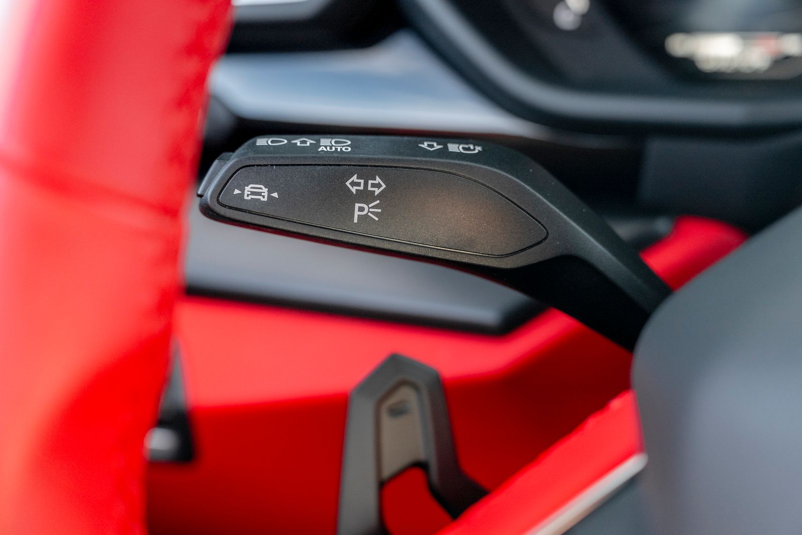 2022 Lamborghini Urus Base AWD