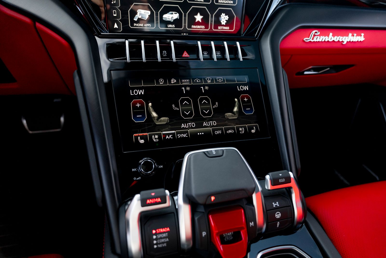 2022 Lamborghini Urus Base AWD