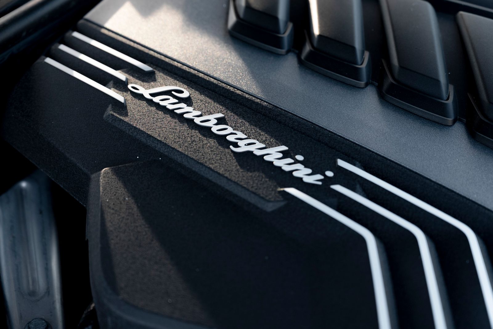 2022 Lamborghini Urus Base AWD