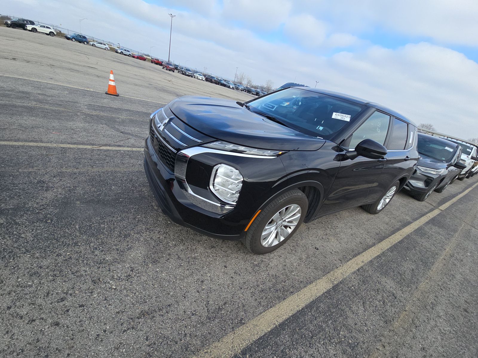 2025 Mitsubishi Outlander ES AWD