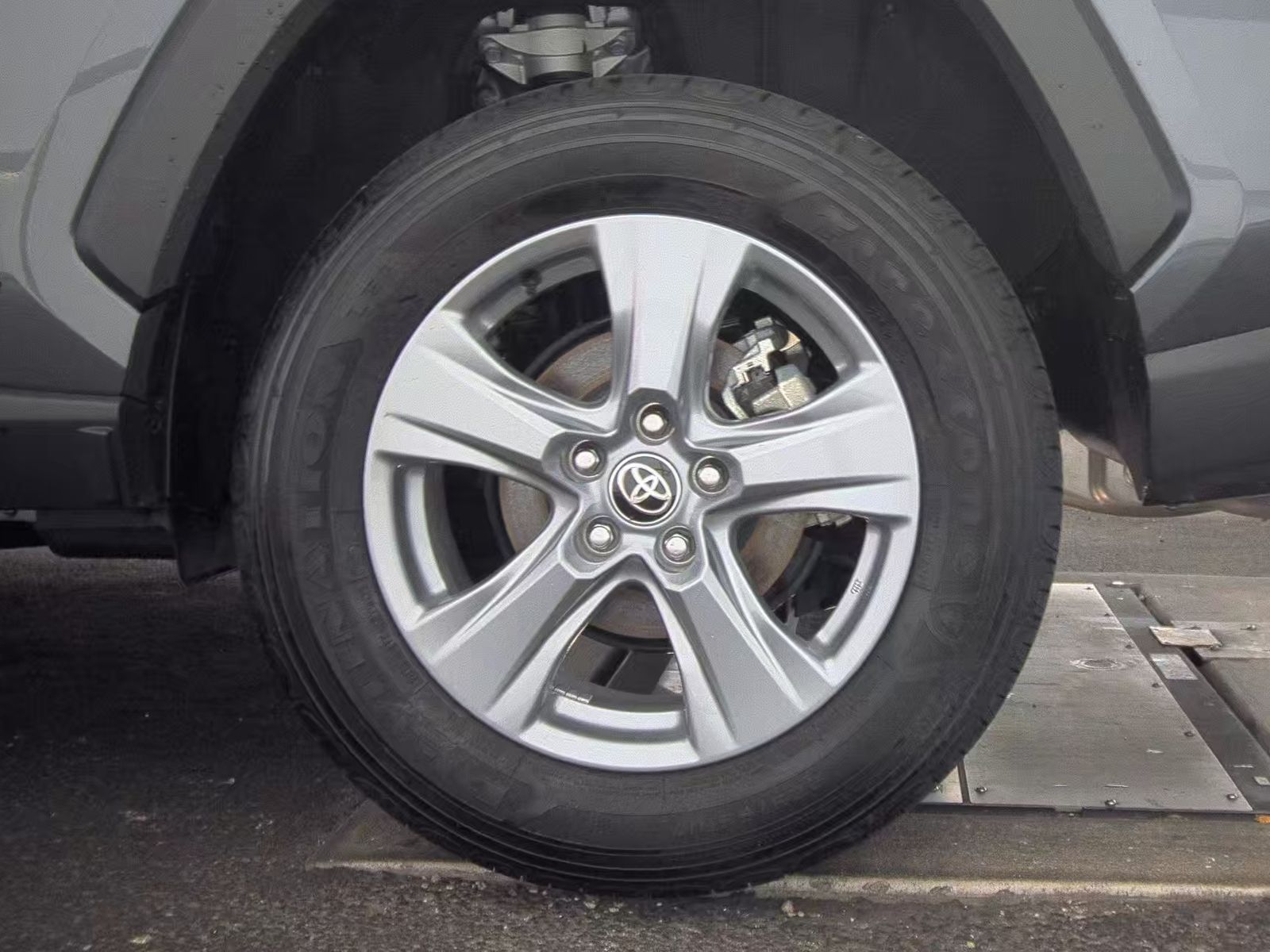 2025 Toyota RAV4 Hybrid LE AWD