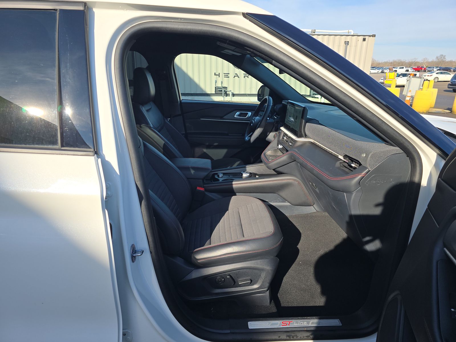 2025 Ford Explorer ST-Line AWD