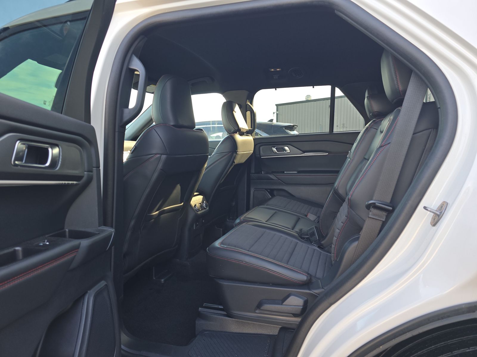 2025 Ford Explorer ST-Line AWD