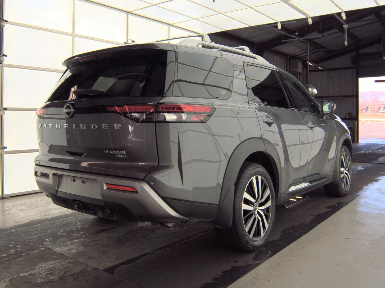 2024 Nissan Pathfinder Platinum AWD