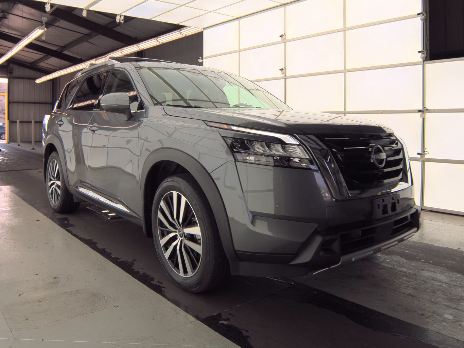 2024 Nissan Pathfinder Platinum AWD