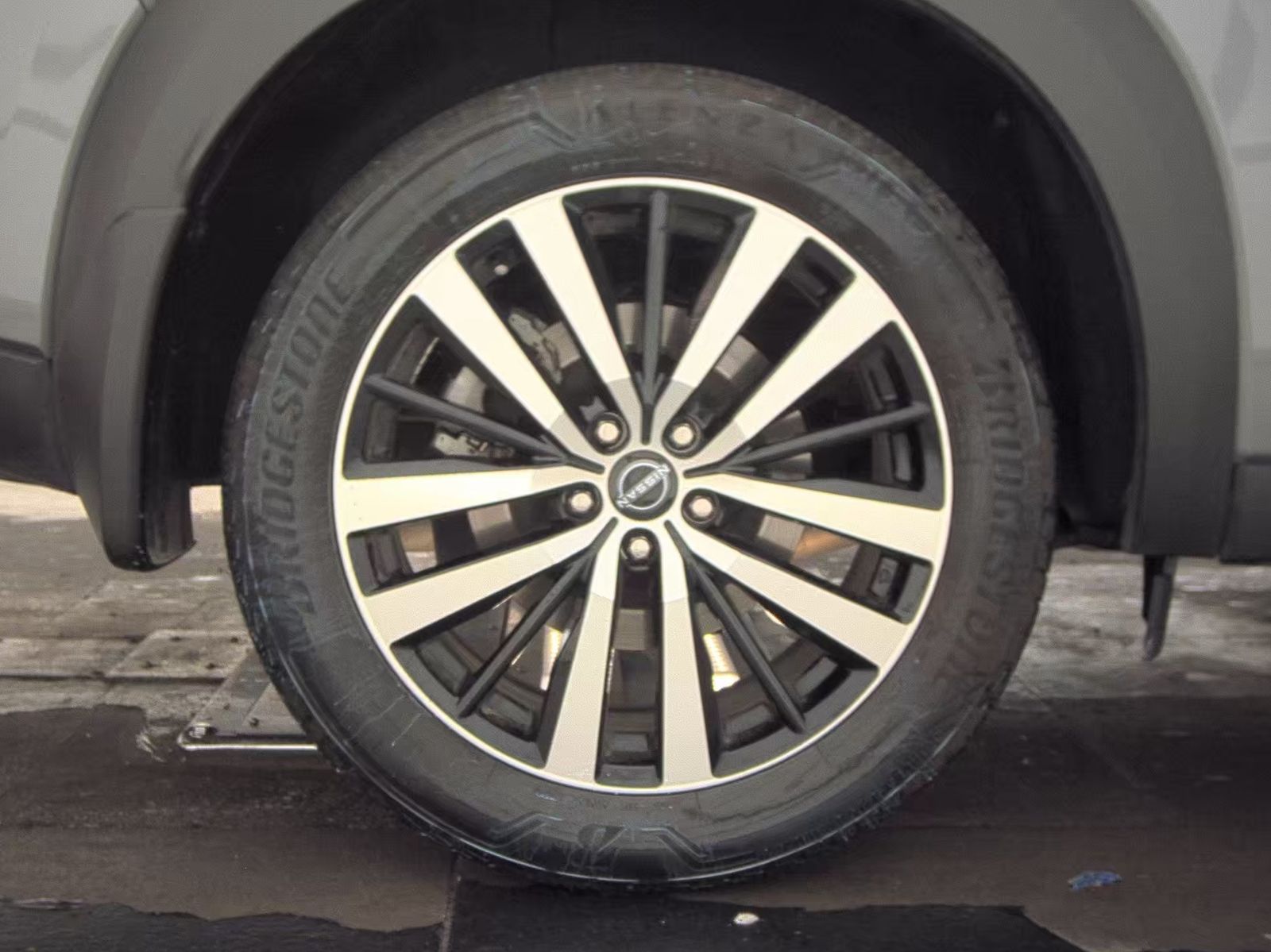 2024 Nissan Pathfinder Platinum AWD